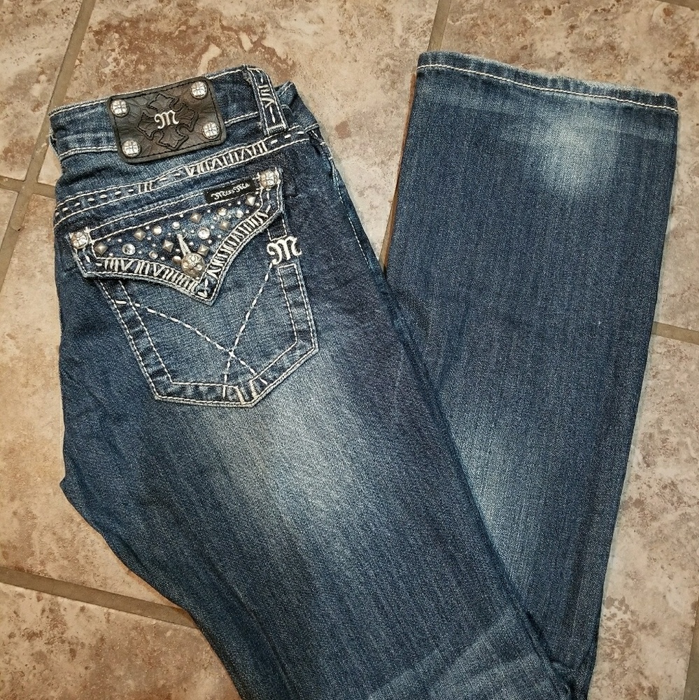 Like new Women's Miss Me Jeans